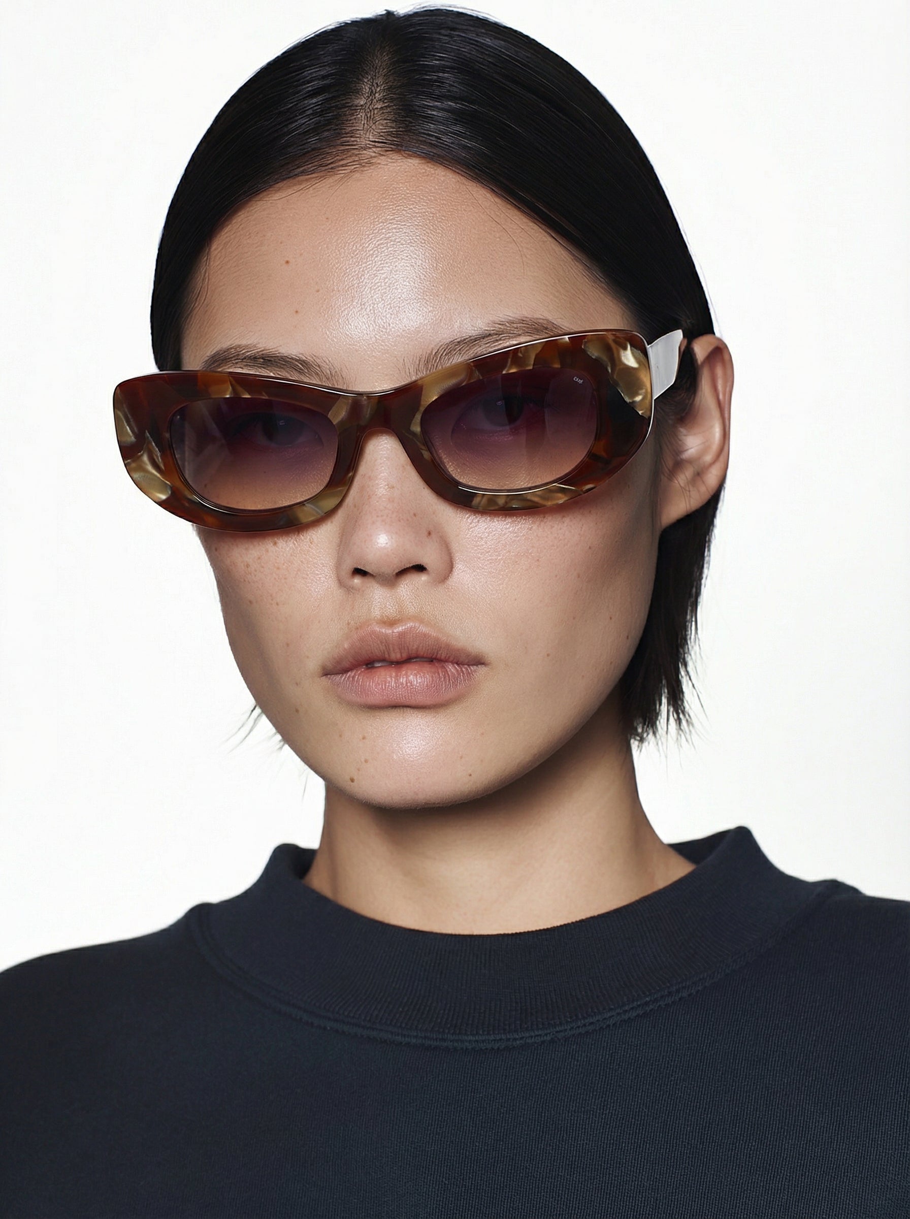 komono-brianna-brandy-swirl-sonnenbrille-2026-next-sun-kollektion image 4