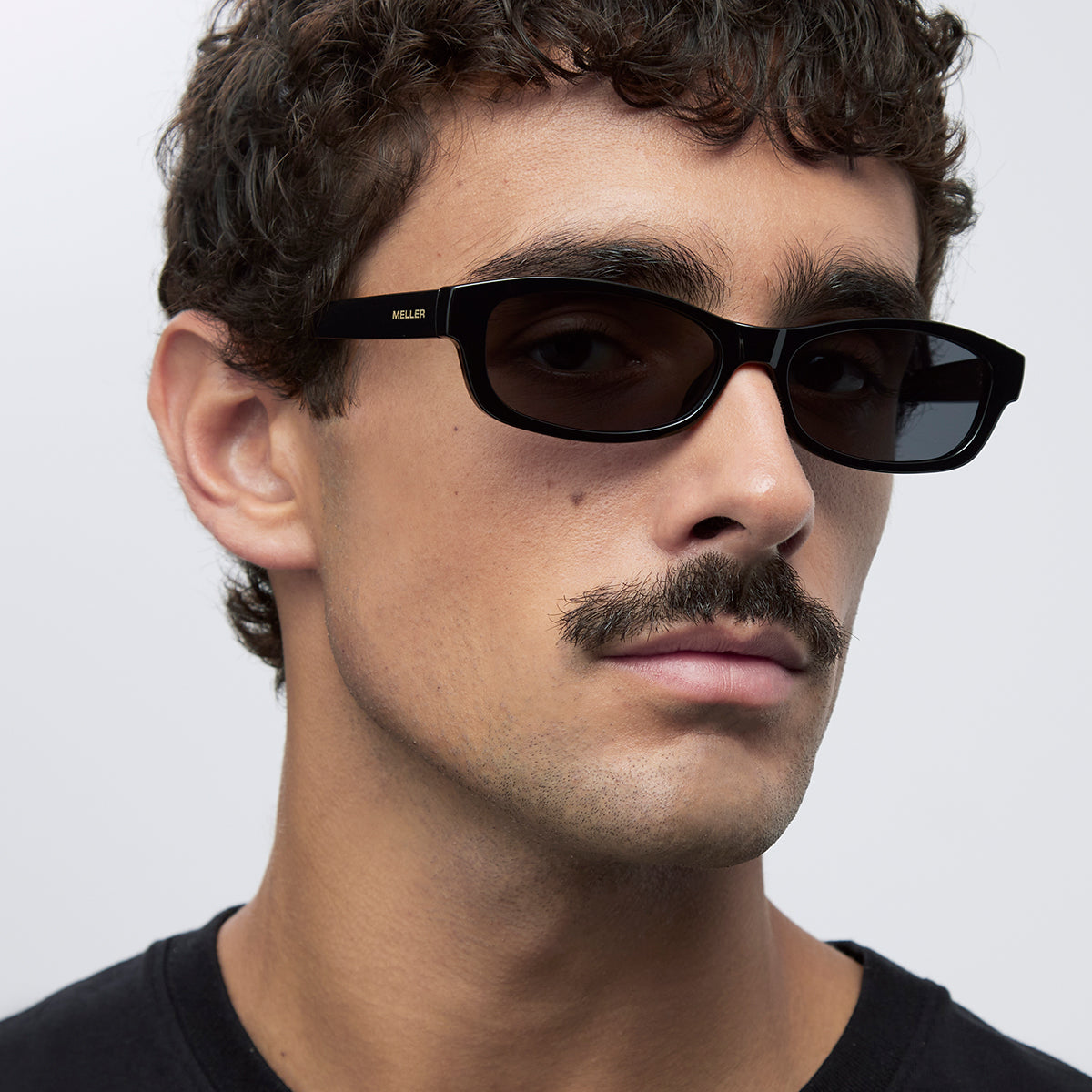 meller-amar-all-black-sonnenbrille-rechteckig-elegant image 5