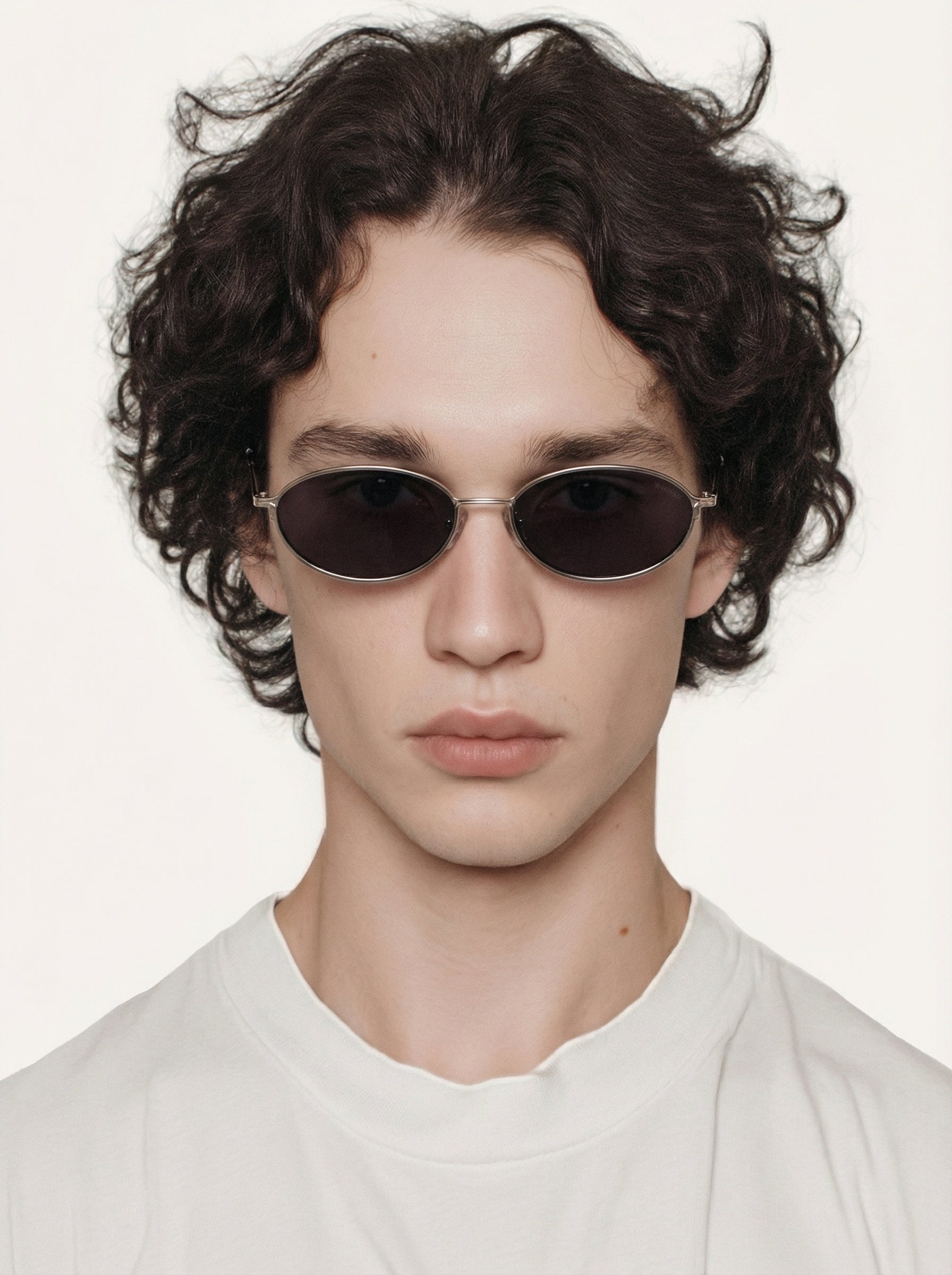 komono-tyla-silver-sonnenbrille-ovales-edelstahl-gestell image 4