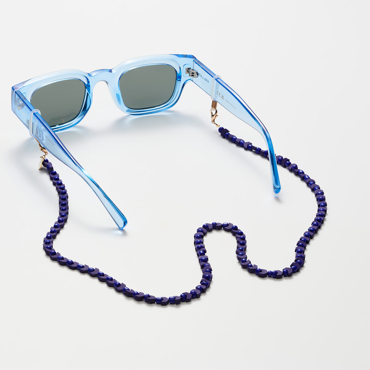 meller-aziza-blue-brillenkette-perlen image 3