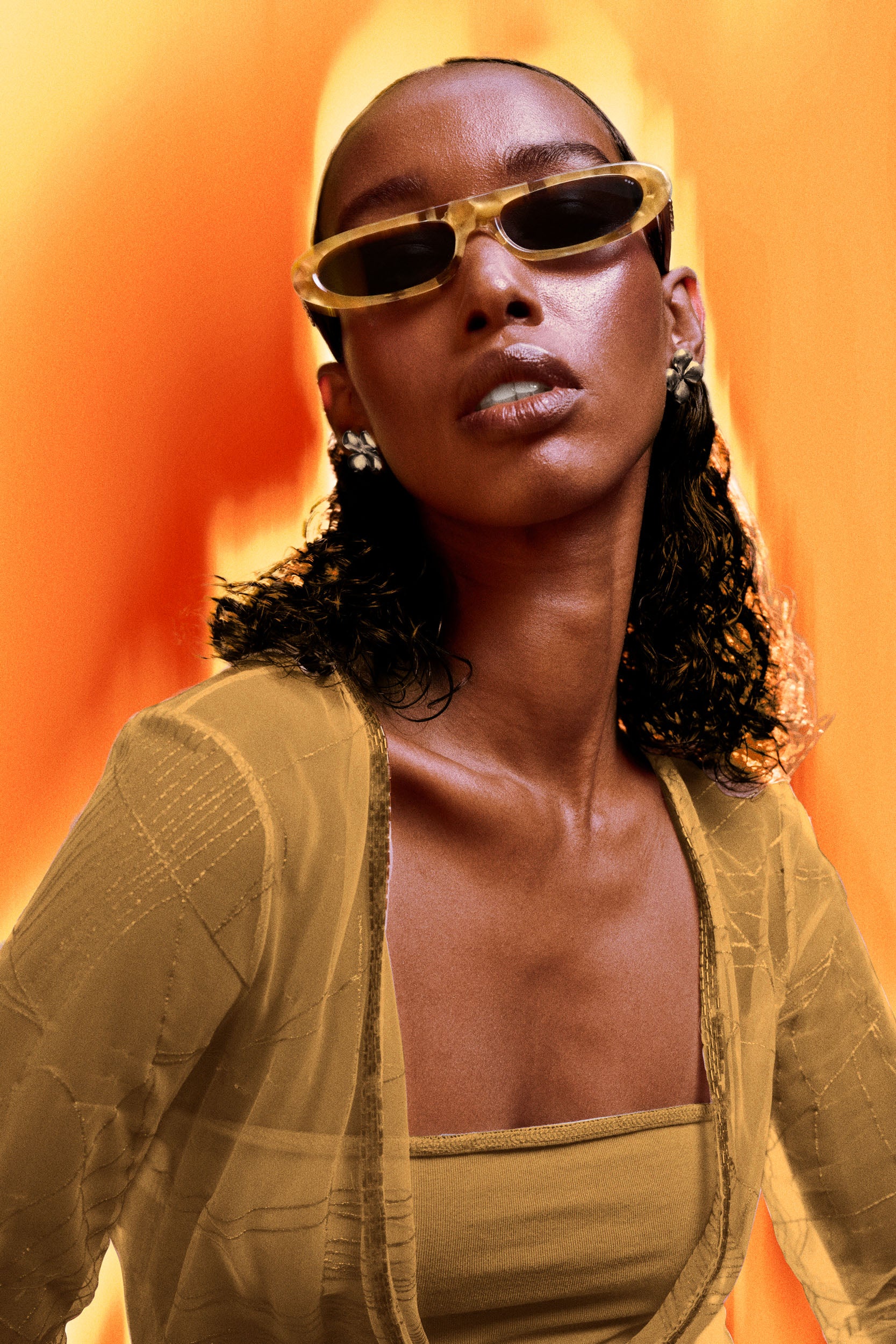 komono-enoki-golden-veil-sonnenbrille-supernature-kollektion image 2