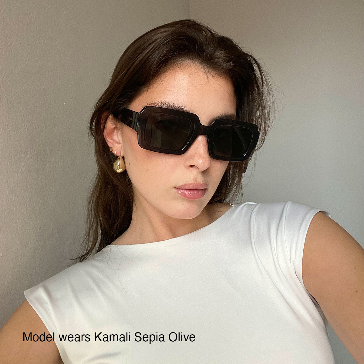 meller-kamali-all-black-sonnenbrille-oversize-quadratisch image 4