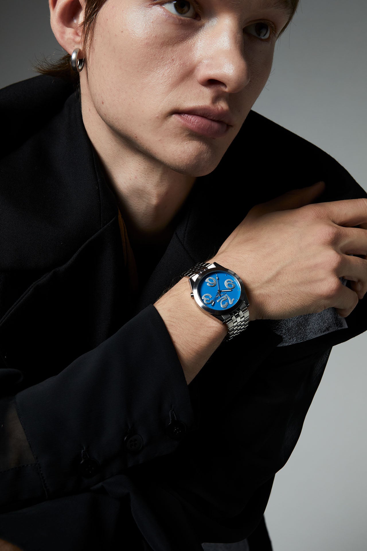 komono-ray-liquid-estate-silver-yale-uhr image 3