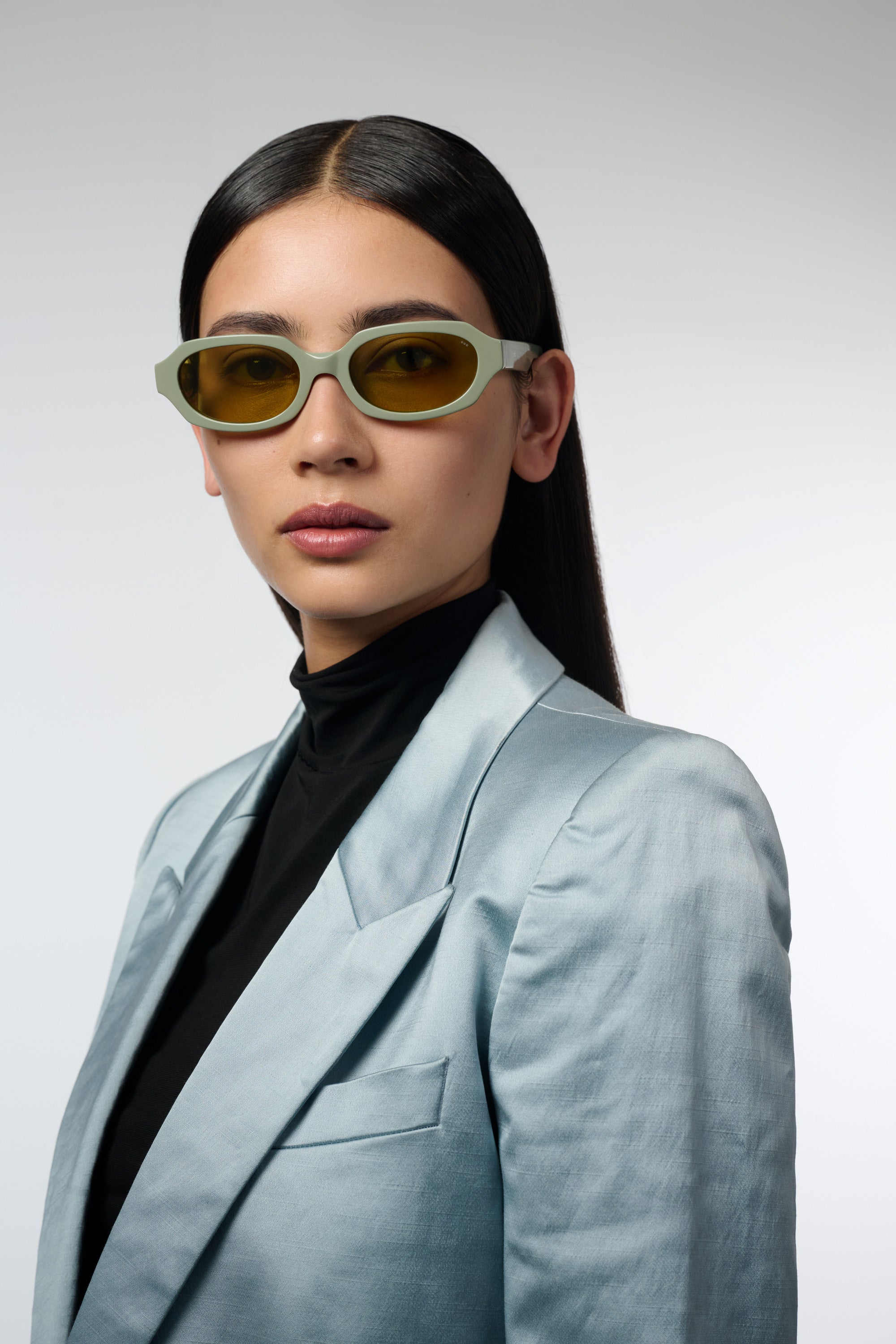 komono-reese-green-pebble-sonnenbrille-next-kollektion image 5