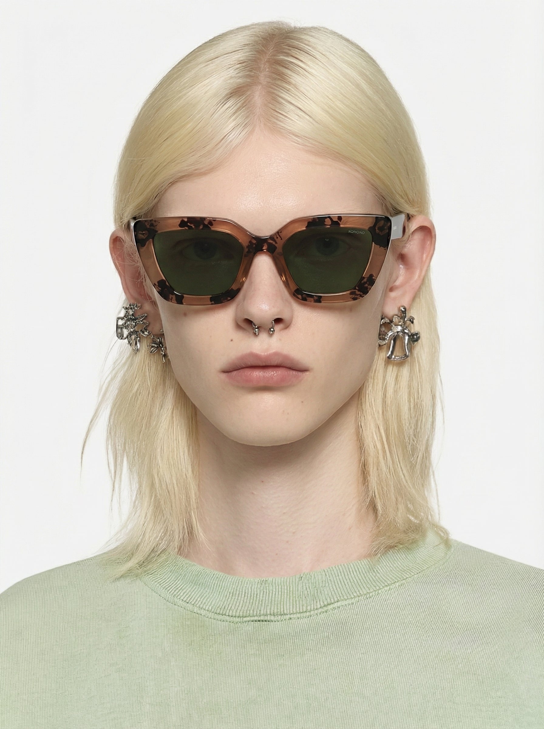 komono-serena-sahara-ink-cat-eye-sonnenbrille image 4