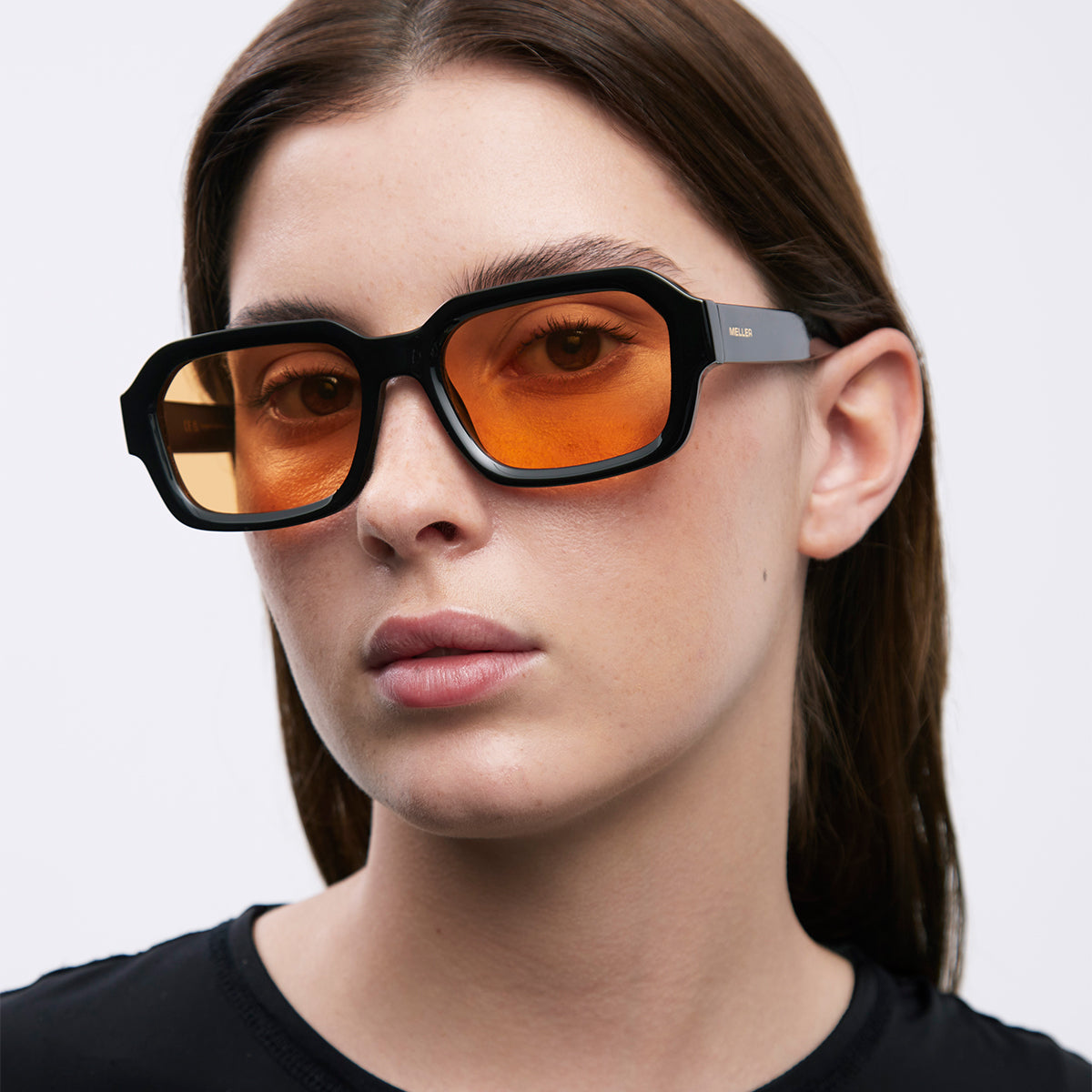 meller-marli-black-orange-eckige-sonnenbrille-mit-schmalem-rahmen image 4