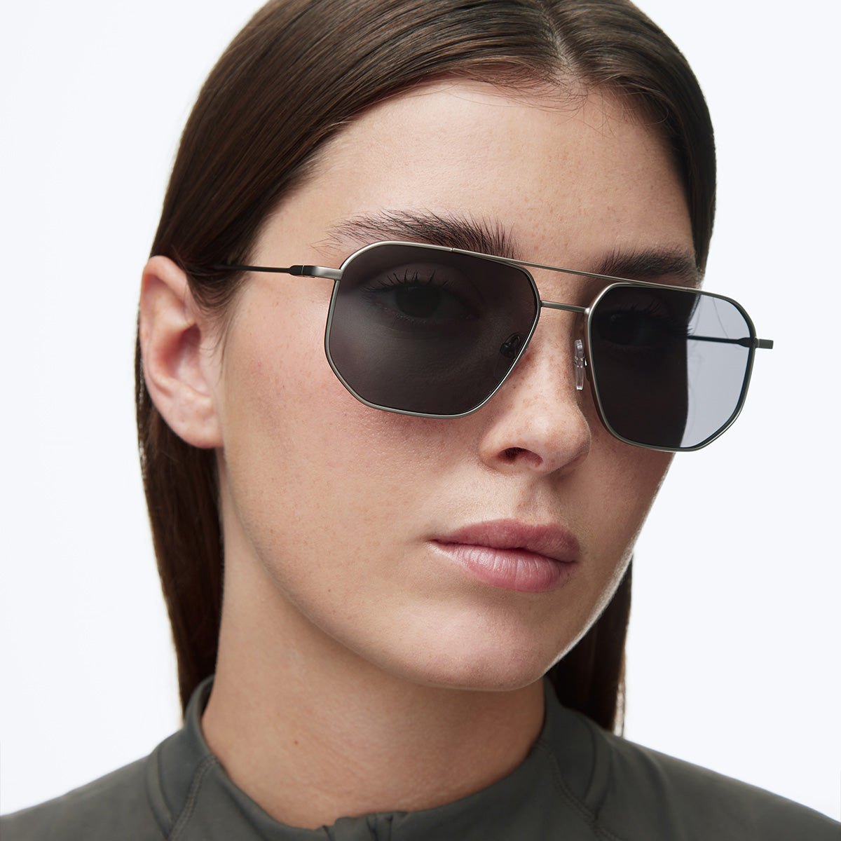meller-bina-matte-gun-carbon-ovale-sonnenbrille-biobasiert image 4