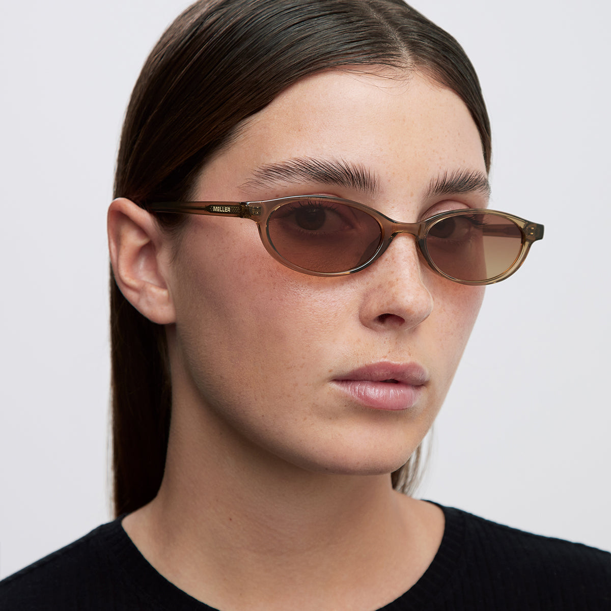 meller-binti-greige-brown-schmale-ovale-sonnenbrille image 4