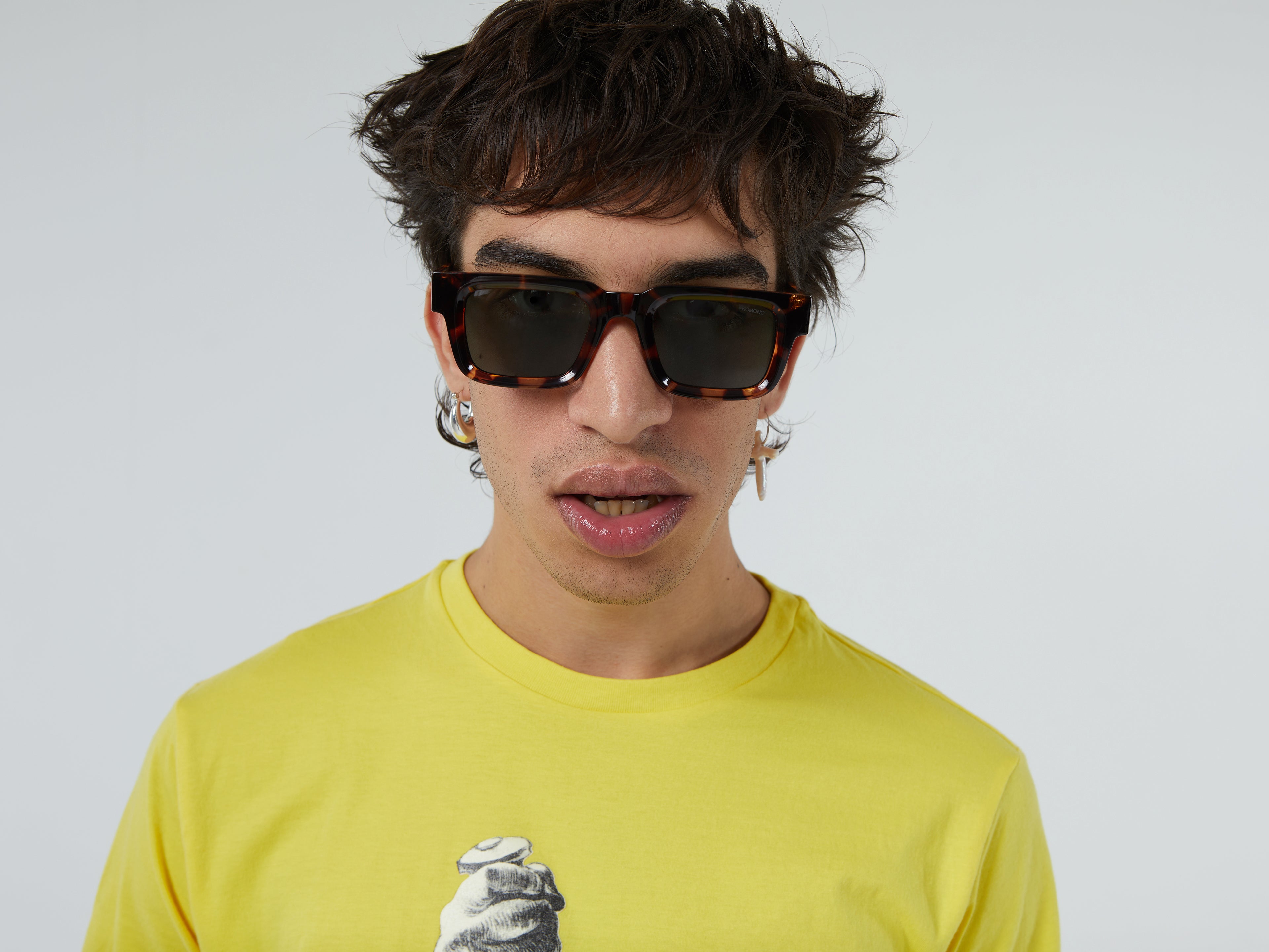 komono-victor-havana-rechteckige-bio-nylon-sonnenbrille image 4