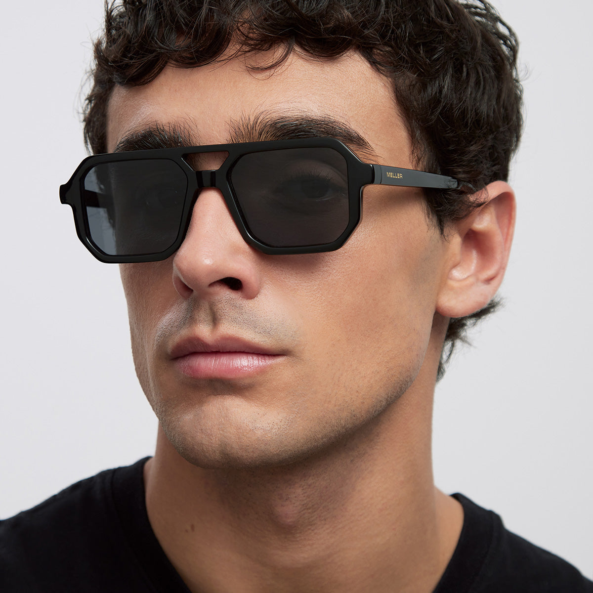 meller-chike-all-black-sonnenbrille-aviator image 6