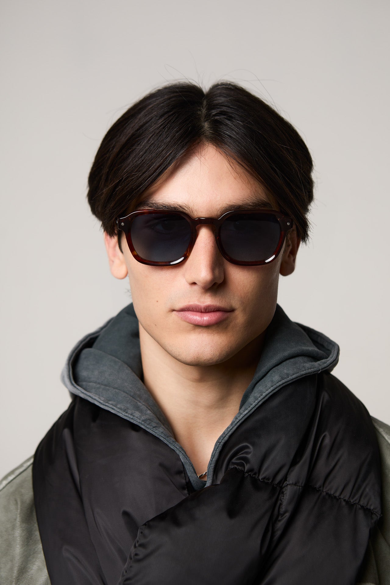 komono-knox-bourbon-sonnenbrille-eckig-polarisiert-eco-acetat image 5