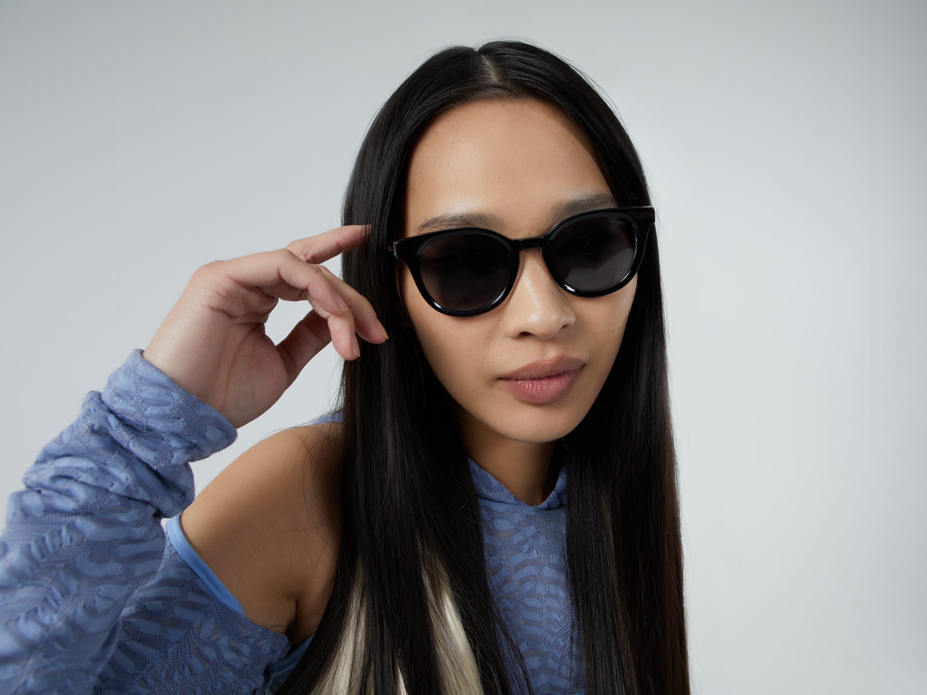 komono-mae-black-clear-schmetterlings-sonnenbrille image 3