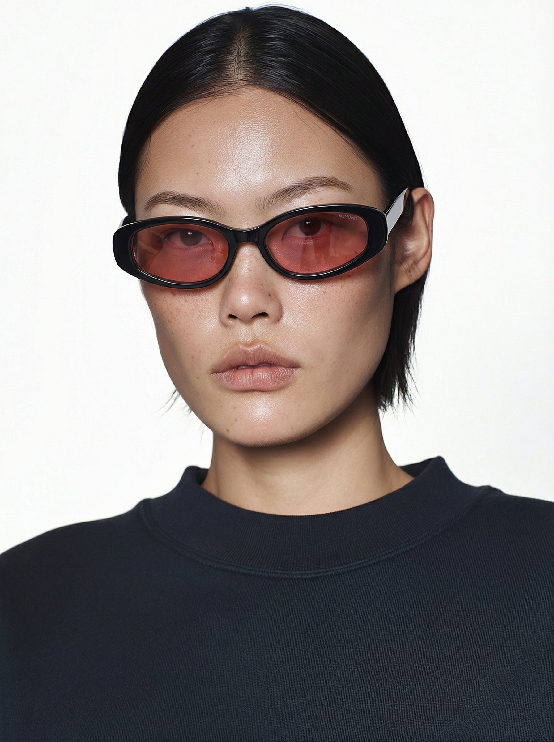 komono-emery-black-cherry-sonnenbrille image 3