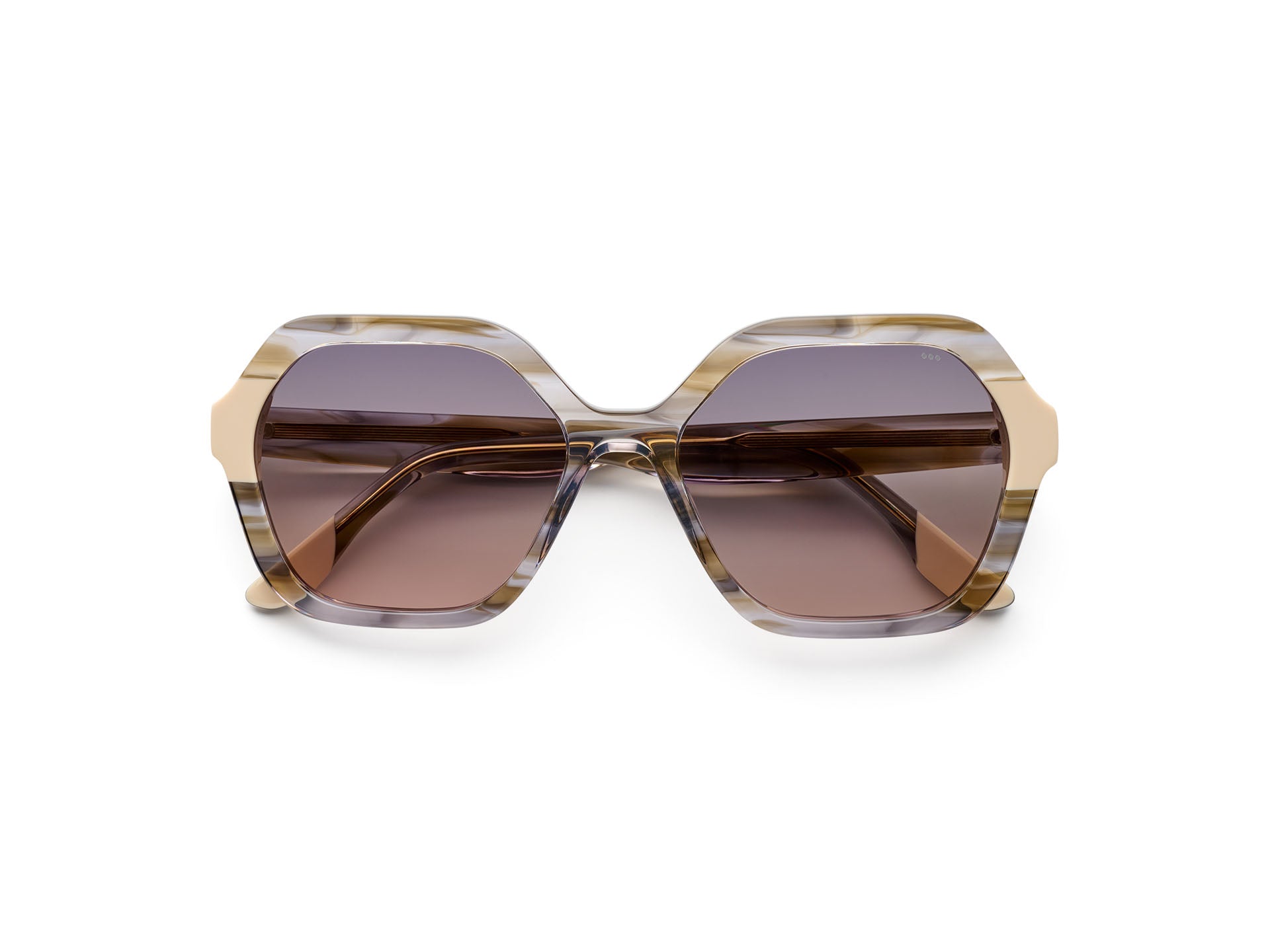 komono-iggy-white-creme-smoked-oversized-sonnenbrille-mit-100-uv-schutz image 1