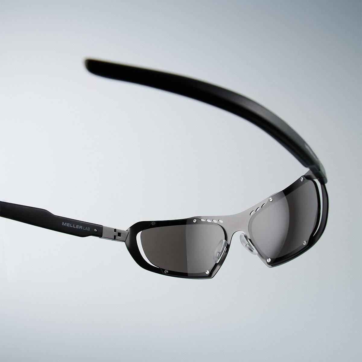 meller-project-01-silver-metal-sonnenbrille-im-90er-sportdesign-mit-premium-nylo image 7