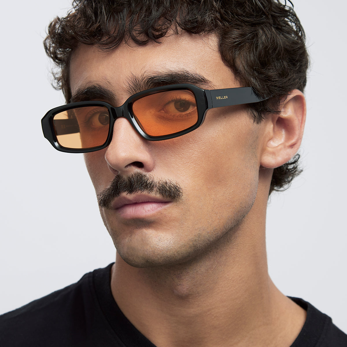 meller-azzi-black-orange-sonnenbrille-rechteckig-geometrisch image 5
