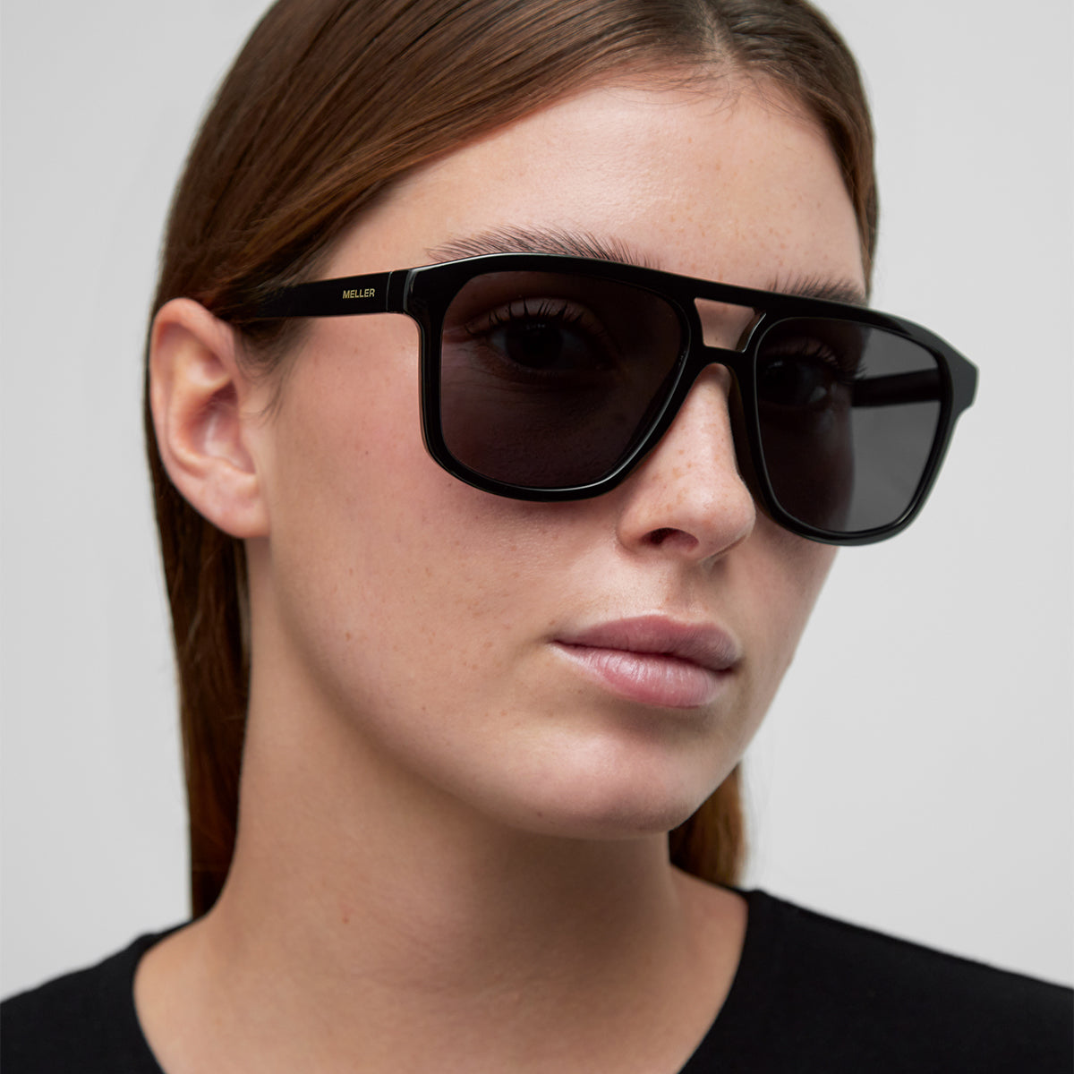 meller-dara-all-black-sonnenbrille image 4