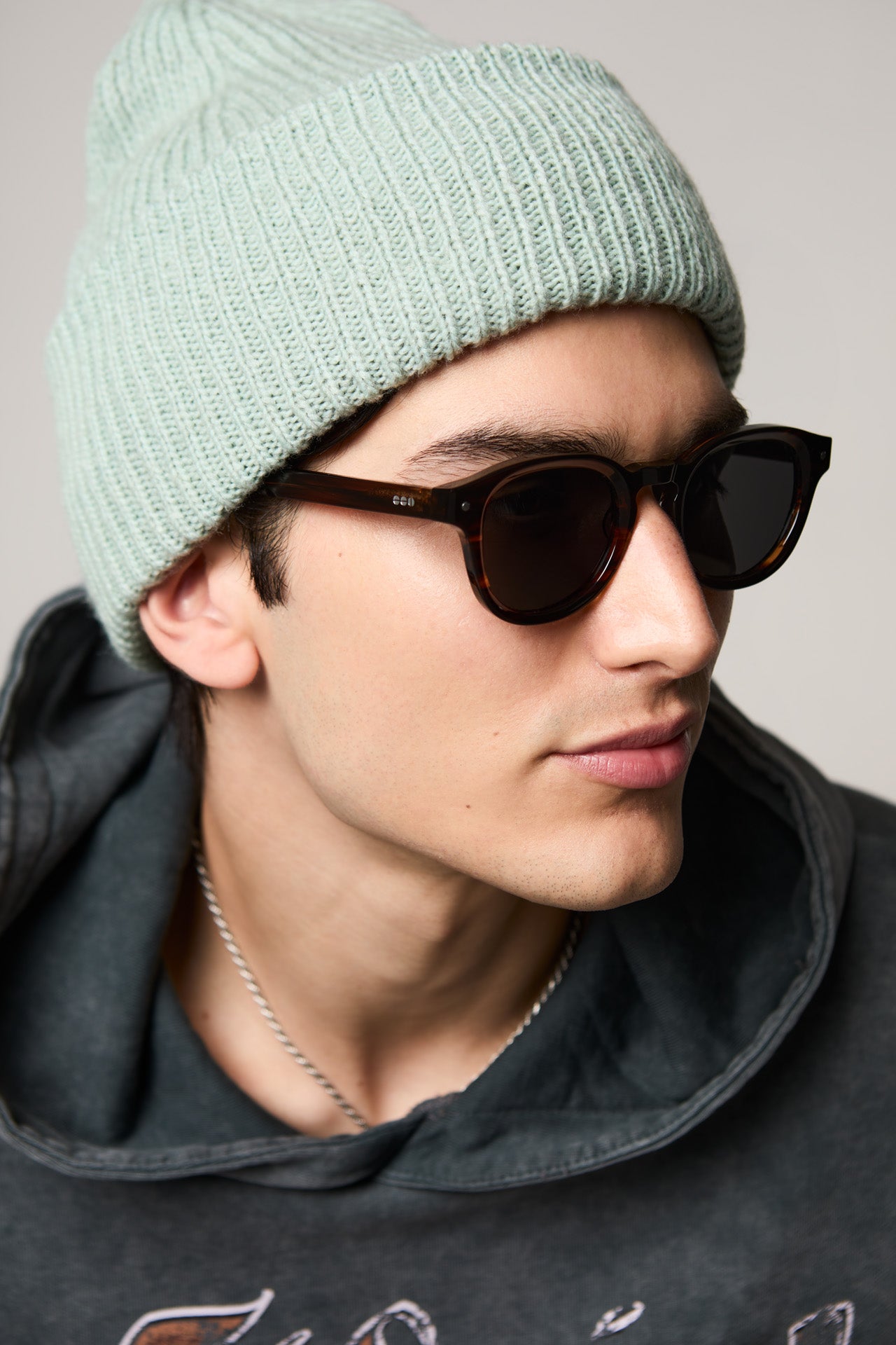 komono-riley-wood-polarisierte-sonnenbrille image 5