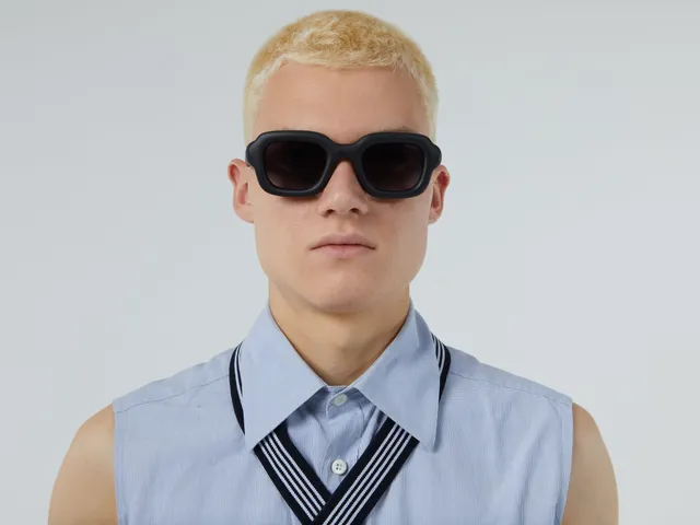 komono-miles-carbon-sonnenbrille-schwarz image 1