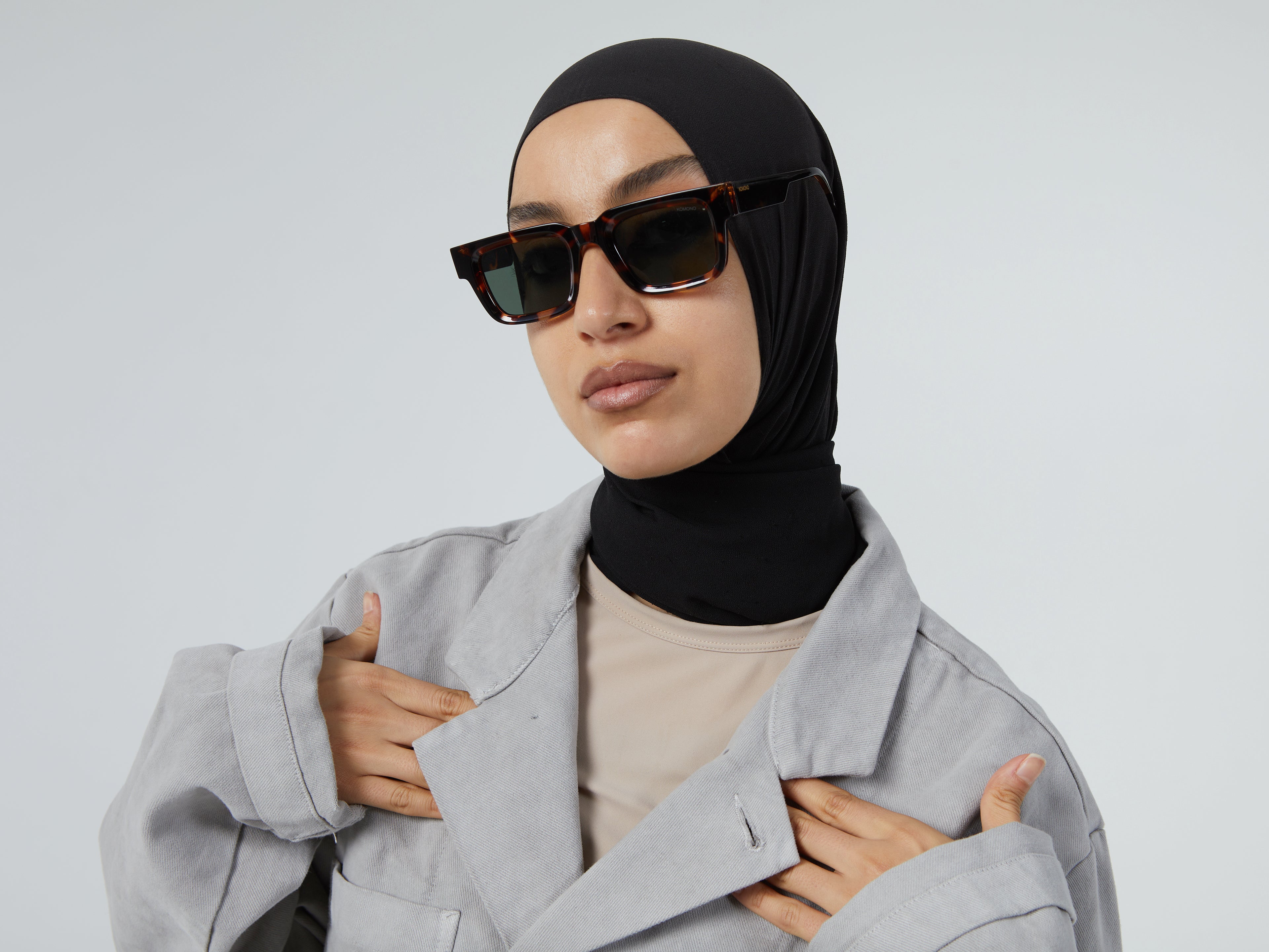 komono-victor-havana-rechteckige-bio-nylon-sonnenbrille image 3