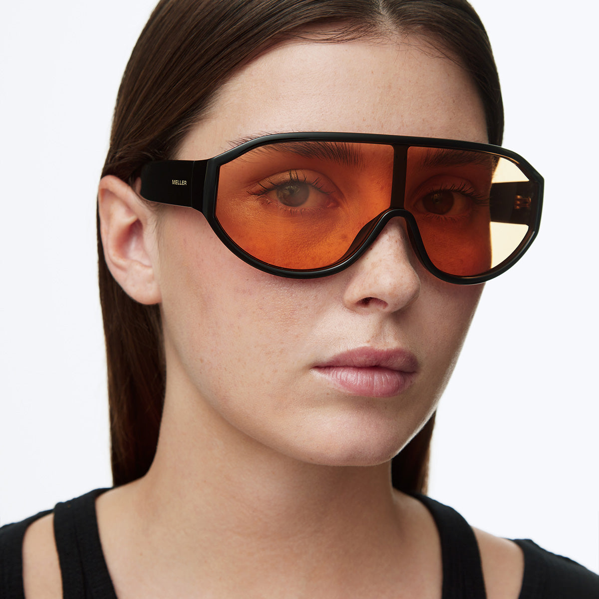 meller-zaki-sonnenbrille-black-orange-sportmodell-mit-umlaufendem-panorama-glas image 4