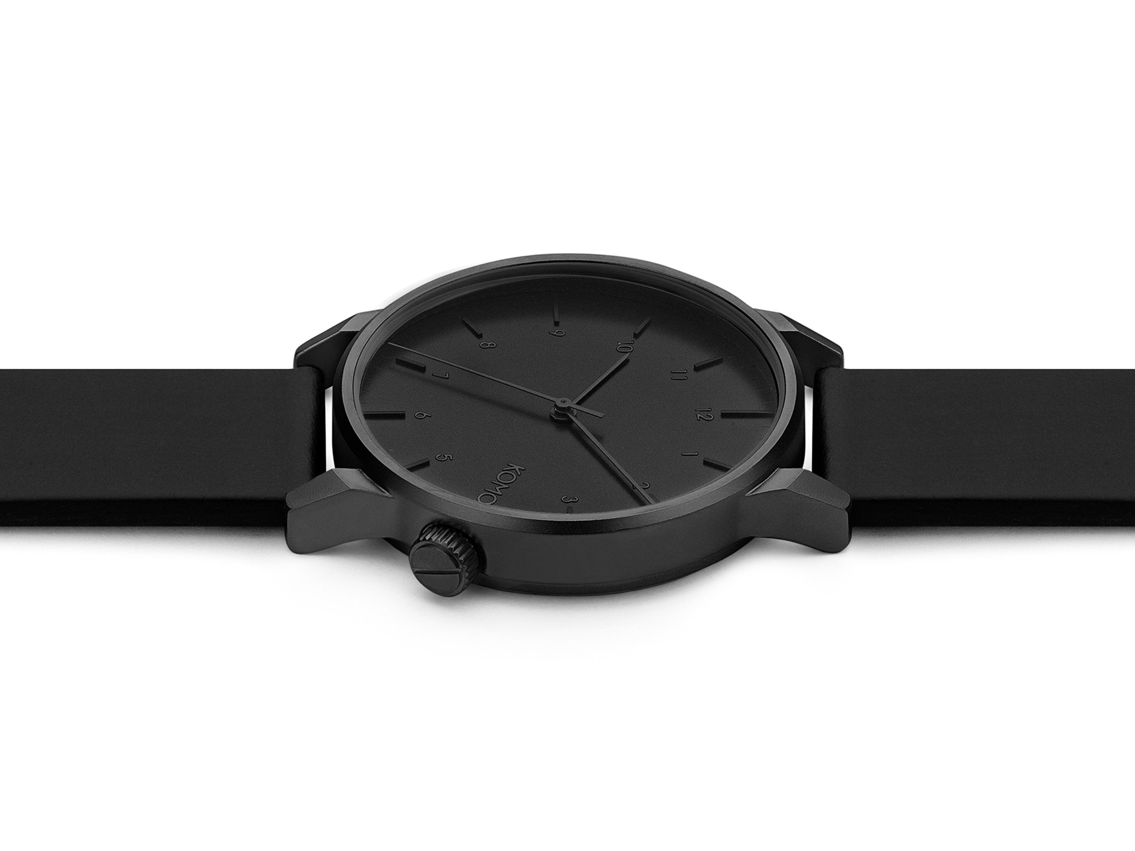 komono-winston-regal-all-black-uhr-italienisches-lederarmband image 2
