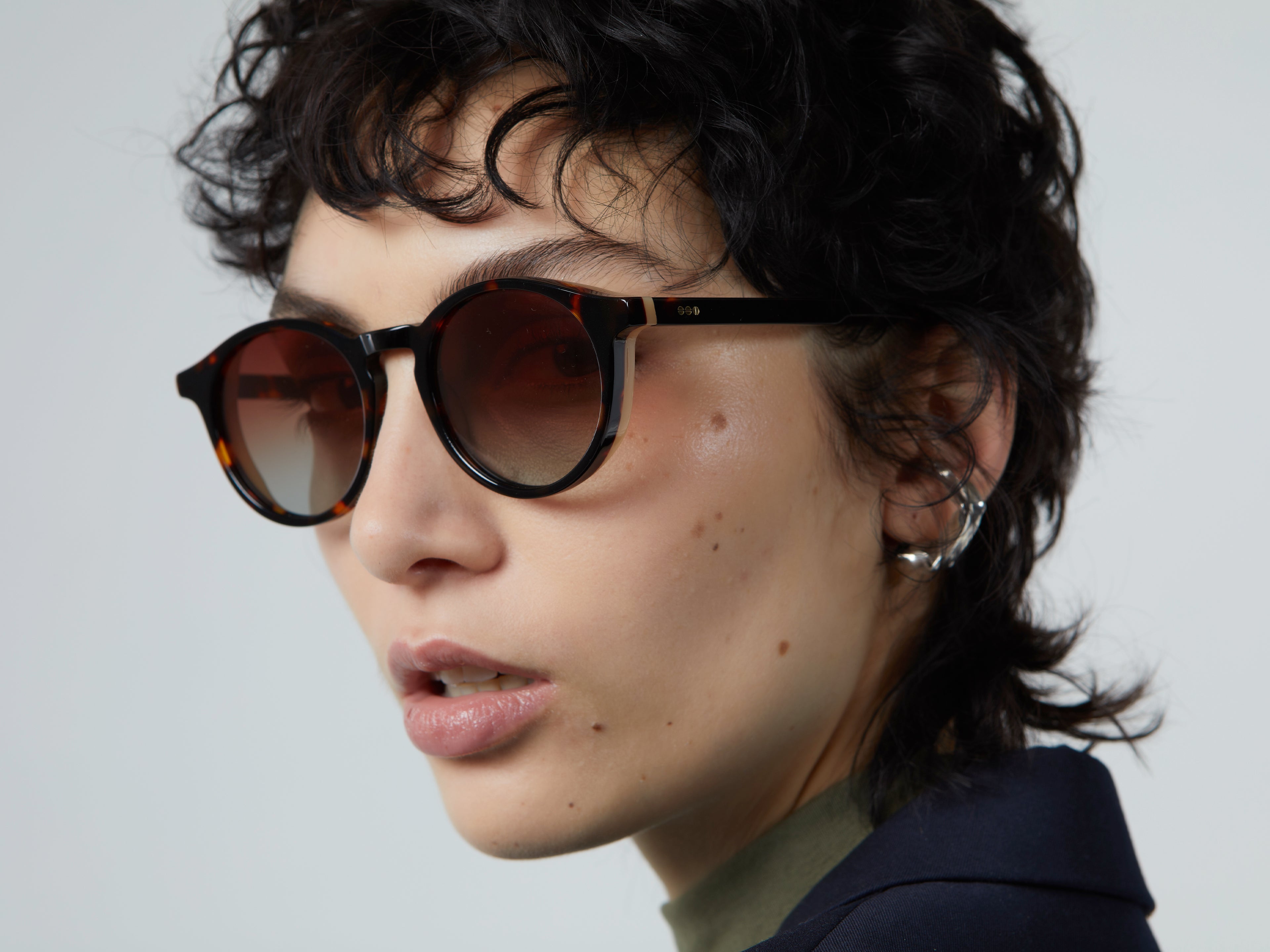 komono-archie-tortoise-blonde-wing-sonnenbrille image 4