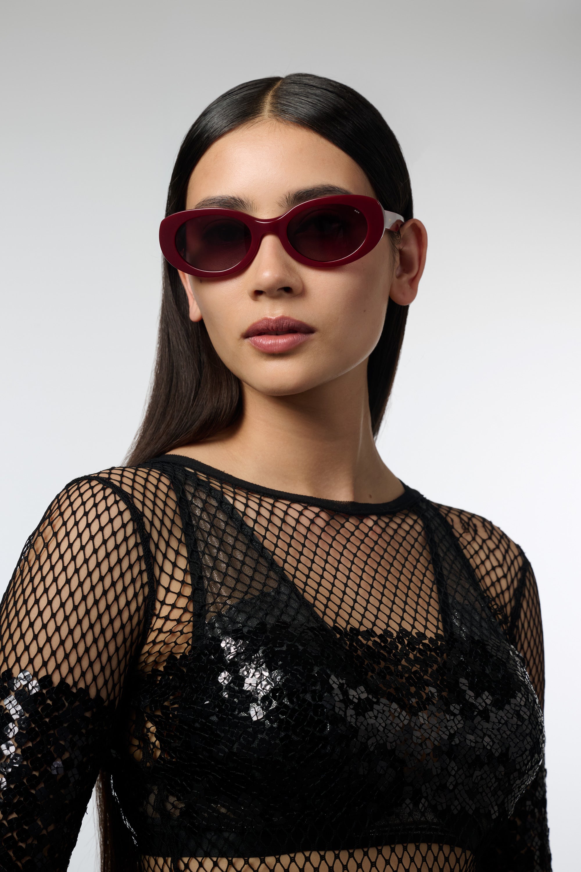komono-alice-burgundy-sonnenbrille-nextsun-kollektion image 5