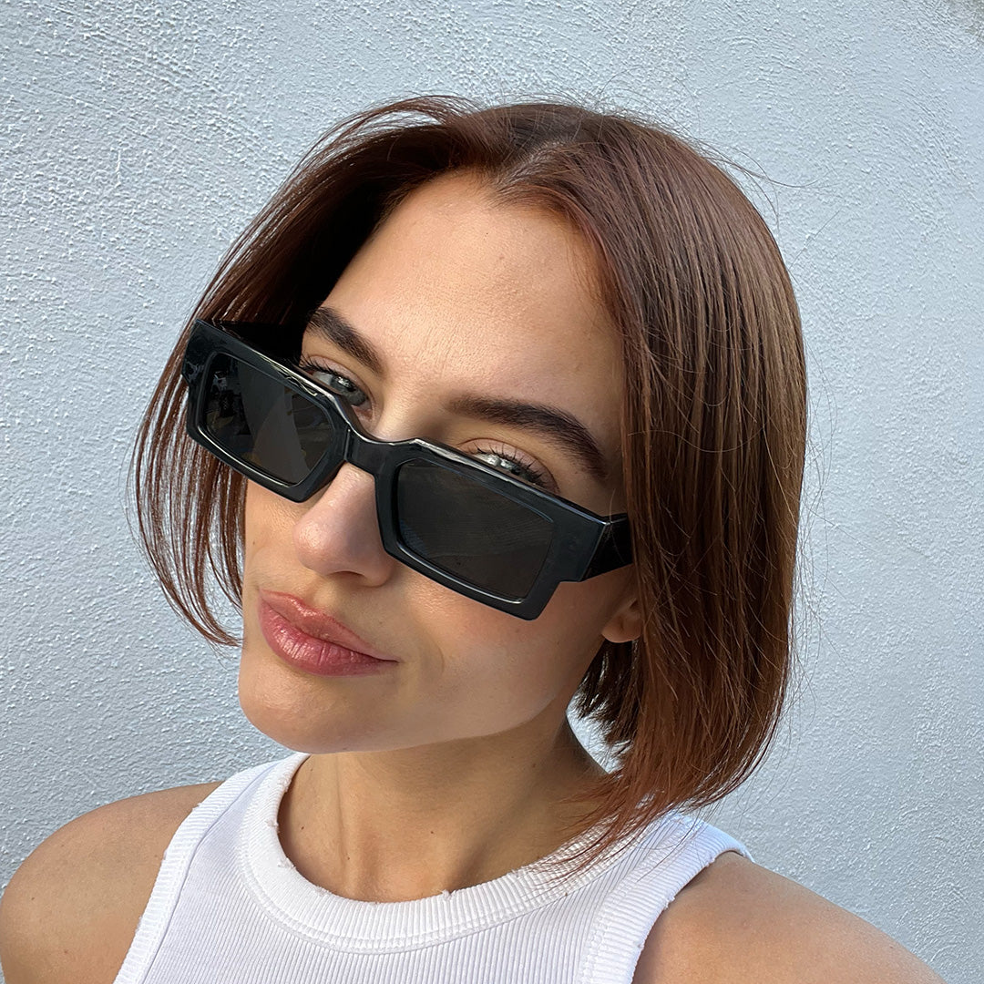 meller-ayira-all-black-sonnenbrille image 4