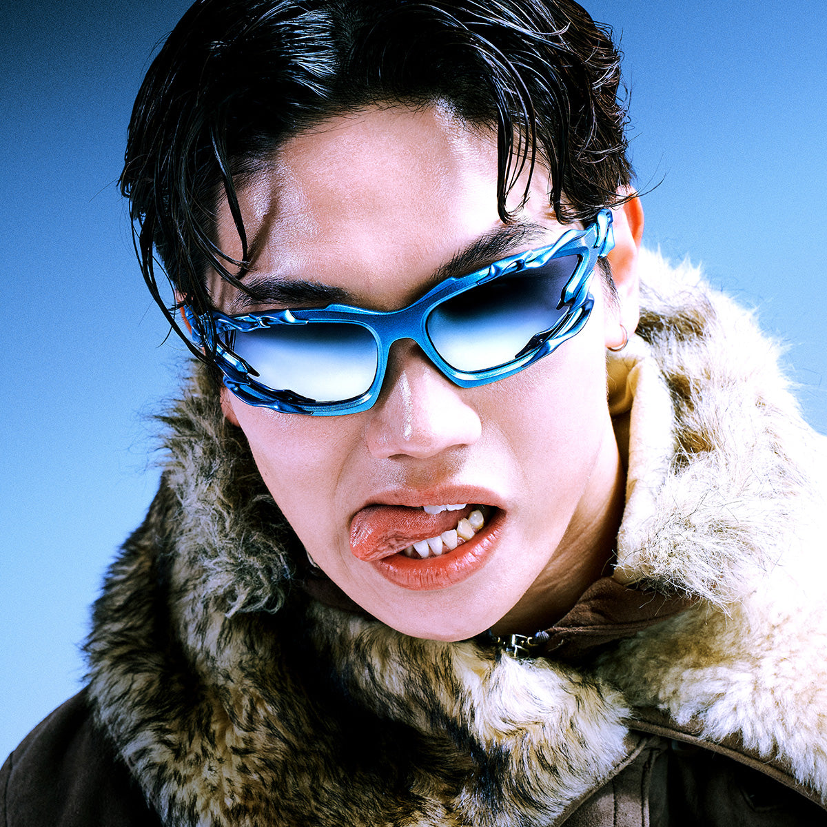 meller-project-02-blue-sonnenbrille image 4