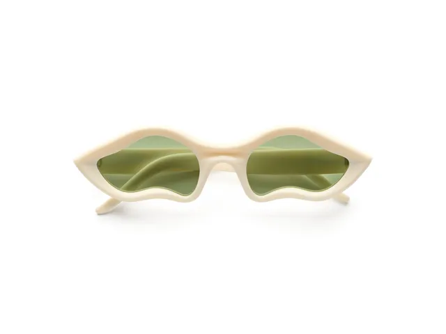 komono-x-byeongho-lee-kai-ivory-sonnenbrille image 1