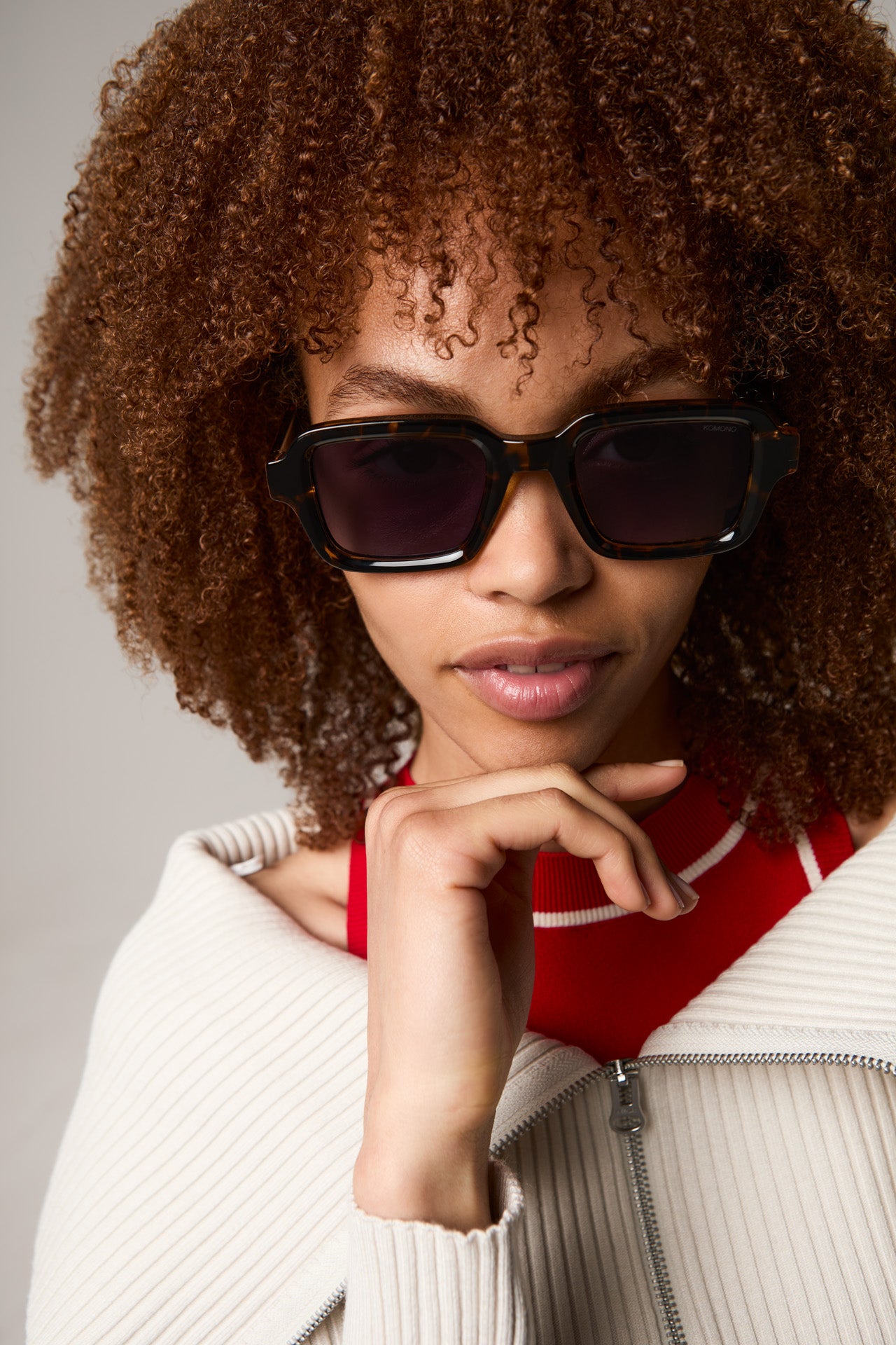 komono-lionel-dark-tortoise-eckige-sonnenbrille-bio-nylon-large-fit image 5