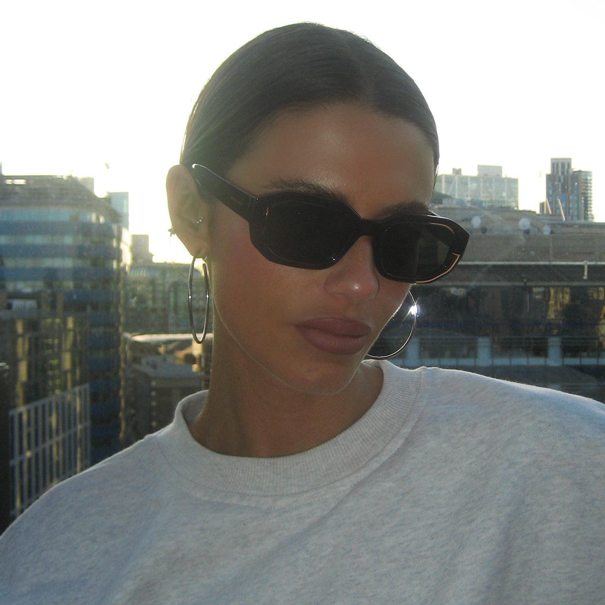 meller-kessie-sepia-olive-sonnenbrille-geometrisch-street-casual image 4