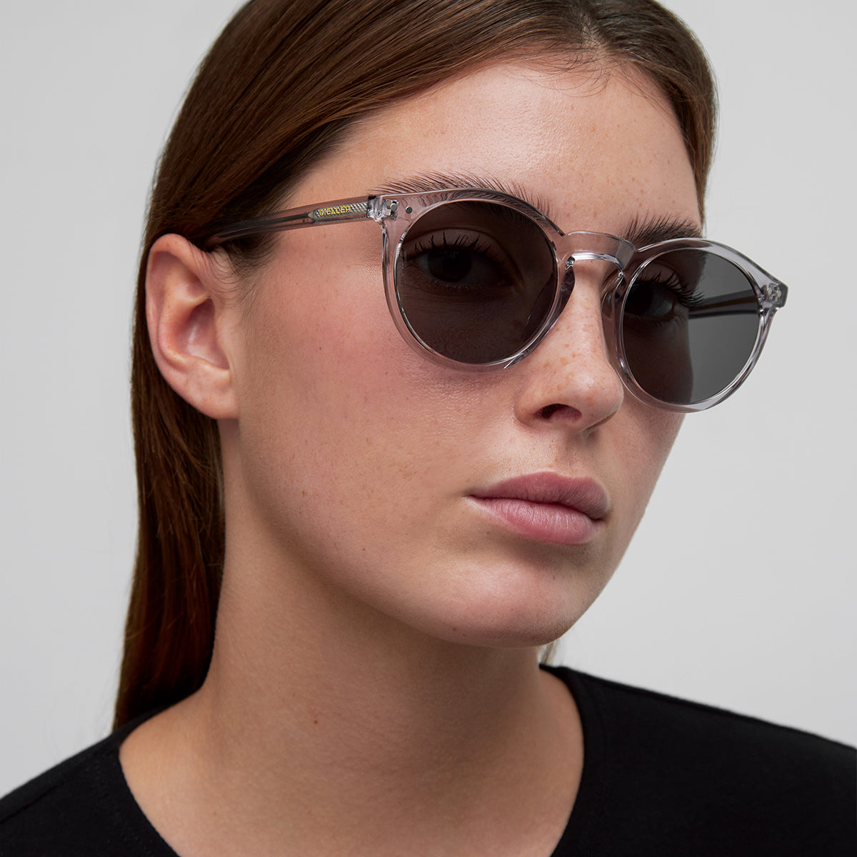 meller-kubu-all-grey-sonnenbrille-rund-vintage-biobased image 4